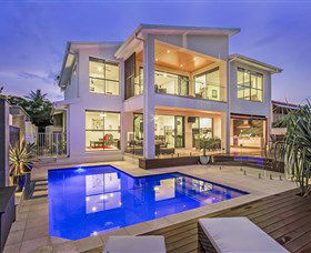 Pasadena Point At Vogue Holiday Homes - Melbourne 4u 0