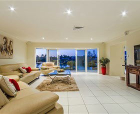 The RiverView At Vogue Holiday Homes - Melbourne 4u 2