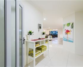 Laguna Bay At Vogue Holiday Homes - Melbourne 4u 2