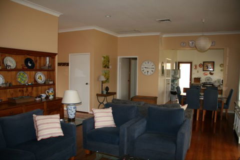 Elderslie House - Accommodation Melbourne 65