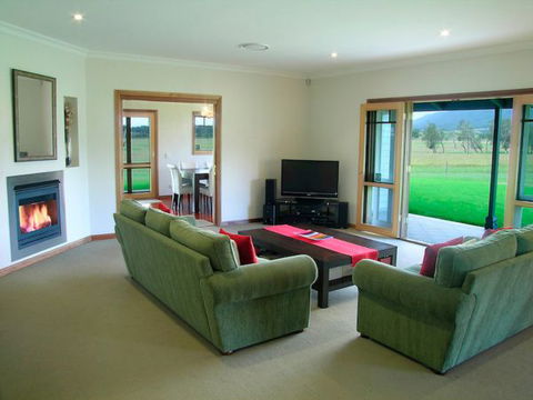 Elderslie House - Accommodation Melbourne 43