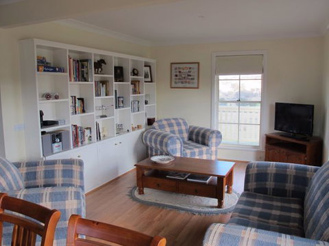 Riverbend Cottage - Accommodation Melbourne 2