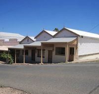 Carmines Antiques and Accommodation - Accommodation Melbourne