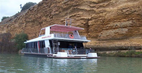 Takeme2 Houseboat - Melbourne 4u 1
