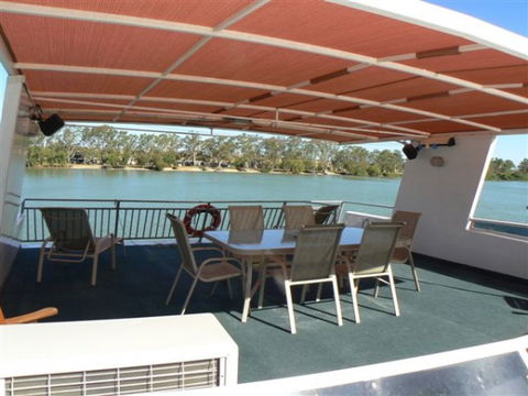 Takeme2 Houseboat - Melbourne 4u 5
