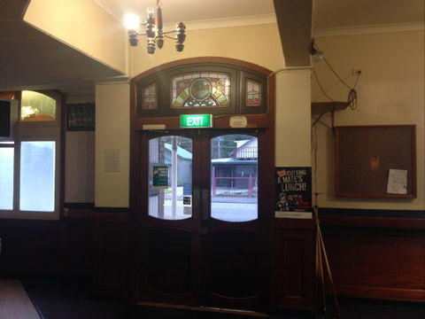 Cecil Hotel Zeehan - Accommodation Melbourne 3