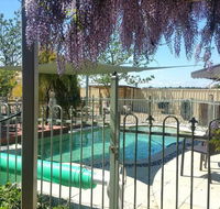 Must Love Dogs BB and Self-Contained Cottage - Accommodation Melbourne
