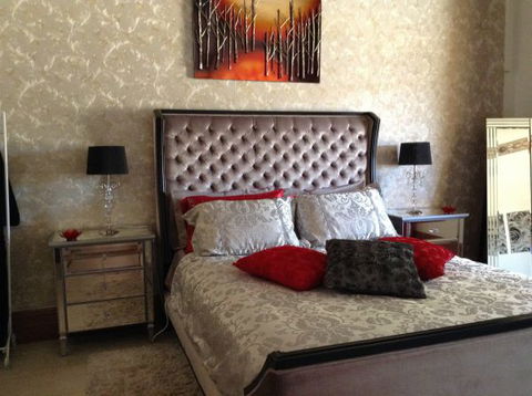 Must Love Dogs B&B And Self-Contained Cottage - Accommodation Melbourne 6