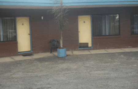 Rainbow Motor Lodge Pot Of Gold - Accommodation Melbourne 1