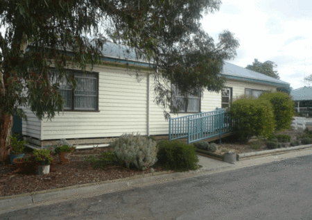 Rainbow Motor Lodge Pot Of Gold - Accommodation Melbourne 4