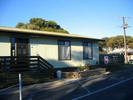 Lake Albert Caravan Park - Accommodation Melbourne 0
