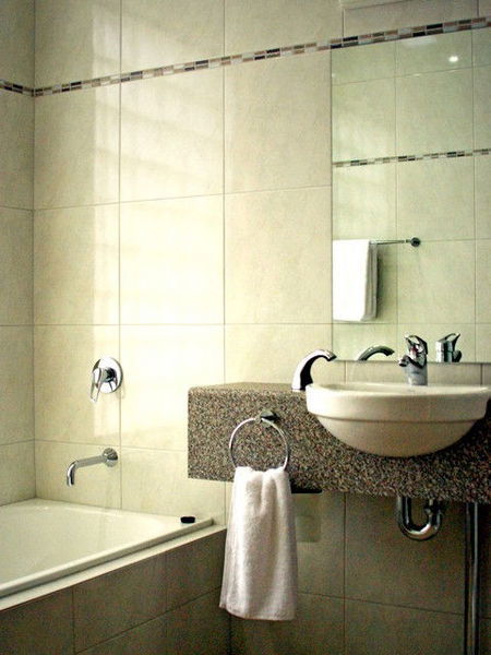Strath Motel - Melbourne 4u 2
