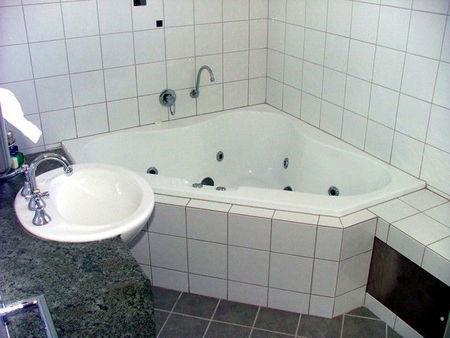 Tasman Beachside Apartments - Melbourne 4u 0