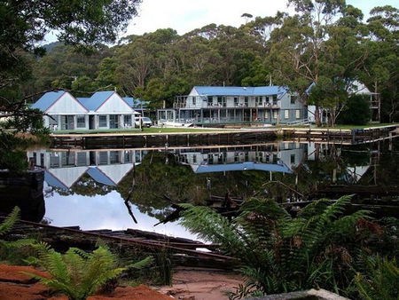 Risby Cove - Melbourne 4u 0
