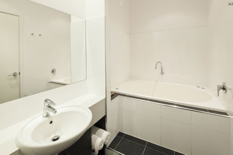 BEST WESTERN PLUS Ballarat Suites - Accommodation Melbourne 4