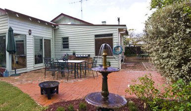 Peace By The River Homestay - Accommodation Melbourne 2