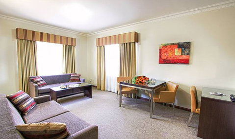 Governor Macquarie Motor Inn - Accommodation Melbourne 1