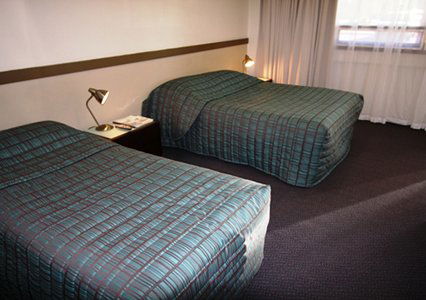Highlander Hotel Bar Kitchen Rooftop - Accommodation Melbourne 3