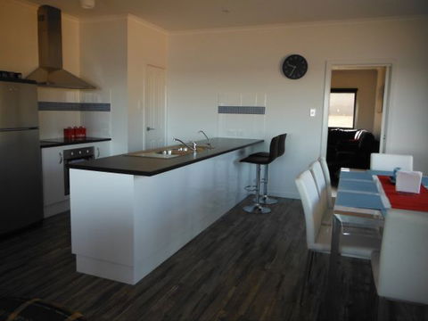 Coastal Getaway - Accommodation Melbourne 2