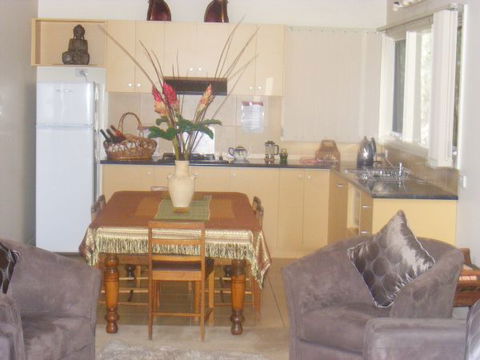 Weeroona Retreat B&B - Accommodation Melbourne 5