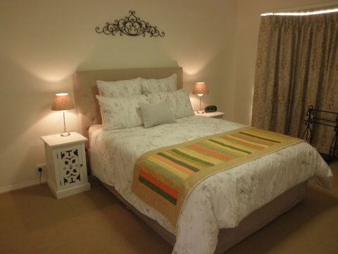 C&C's Bed And Breakfast - Accommodation Melbourne 2