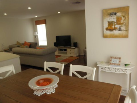 C&C's Bed And Breakfast - Accommodation Melbourne 8