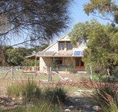 Broken Gum Country Retreat - Melbourne 4u