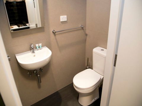 Abercombie Student Accommodation (Summer) - Melbourne 4u 6