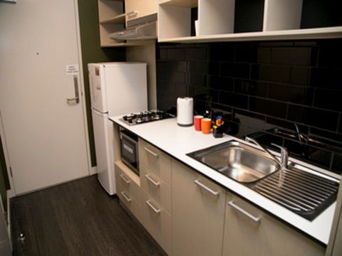 Abercombie Student Accommodation (Summer) - Melbourne 4u 7