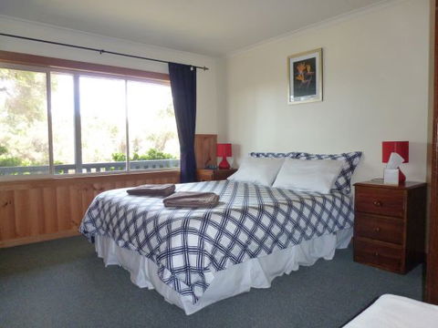 Arties Cottage Accommodation - Melbourne 4u 2