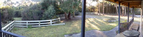 Arties Cottage Accommodation - Melbourne 4u 3