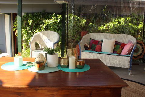 Bacchus On Love - Accommodation Melbourne 1