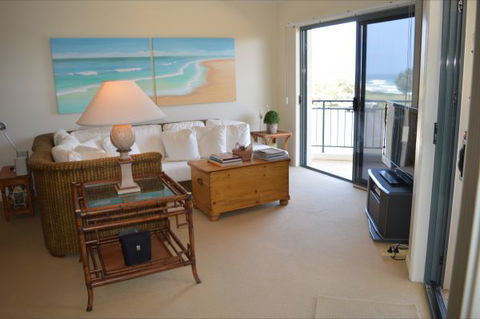 Breakers 1 / 5 At Yamba - Accommodation Melbourne 3