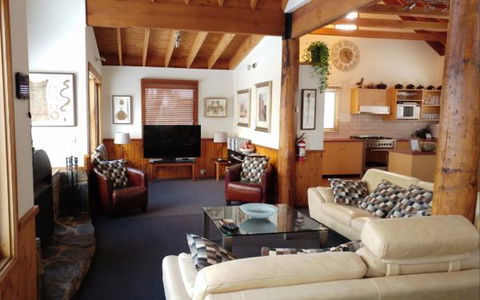 Cloud 9 Alpine Lodge - Accommodation Melbourne 3