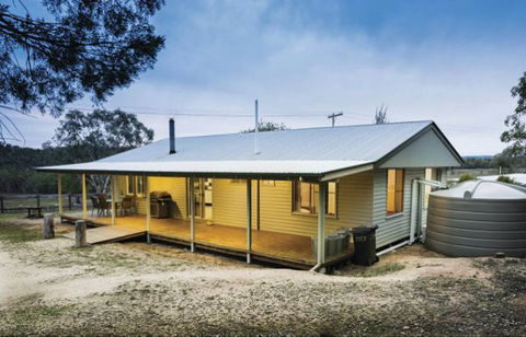 Lavender Vale Cottage - Accommodation Melbourne 0