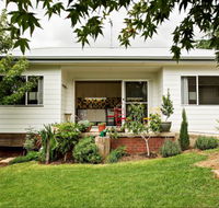 Young Garden Retreat - Accommodation Melbourne