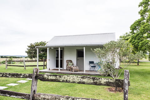 Old Schoolhouse Milton - Accommodation Melbourne 0