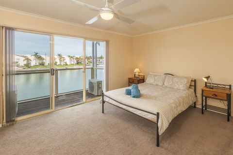 South Point 4/17 - Accommodation Melbourne 1