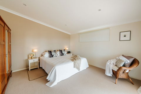 Yellow Dog Cottage - Accommodation Melbourne 3