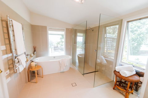 Yellow Dog Cottage - Accommodation Melbourne 5
