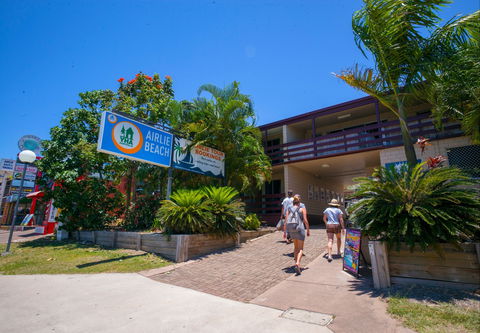 Airlie Beach YHA - Melbourne 4u 0