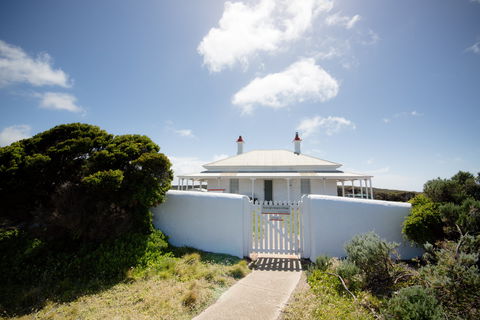 Cape Nelson Lighthouse - Melbourne 4u 2