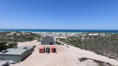 Fowlers Bay Beach House - Accommodation Melbourne 0