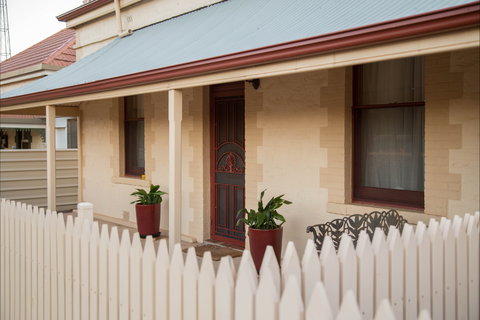 McKinley's Rest - Accommodation Melbourne 0