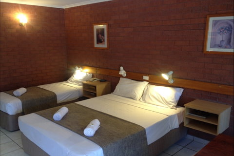 Pine Tree Motel - Accommodation Melbourne 2