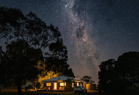 Rabbiters Hut - Accommodation Melbourne 8