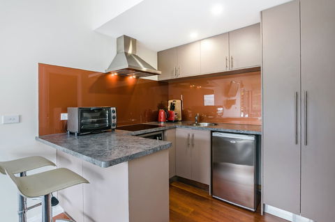Seascape Accommodation - Melbourne 4u 6