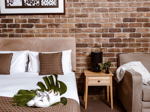 The Haus Group - Hahndorf - Melbourne 4u 1