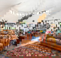 Aquila Retreat Eco Mansion - Accommodation Melbourne