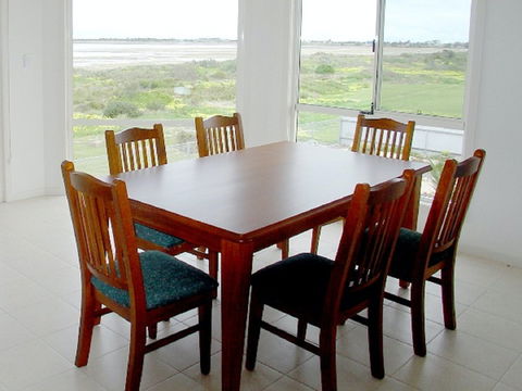Arabesque Villa 2 - Accommodation Melbourne 2